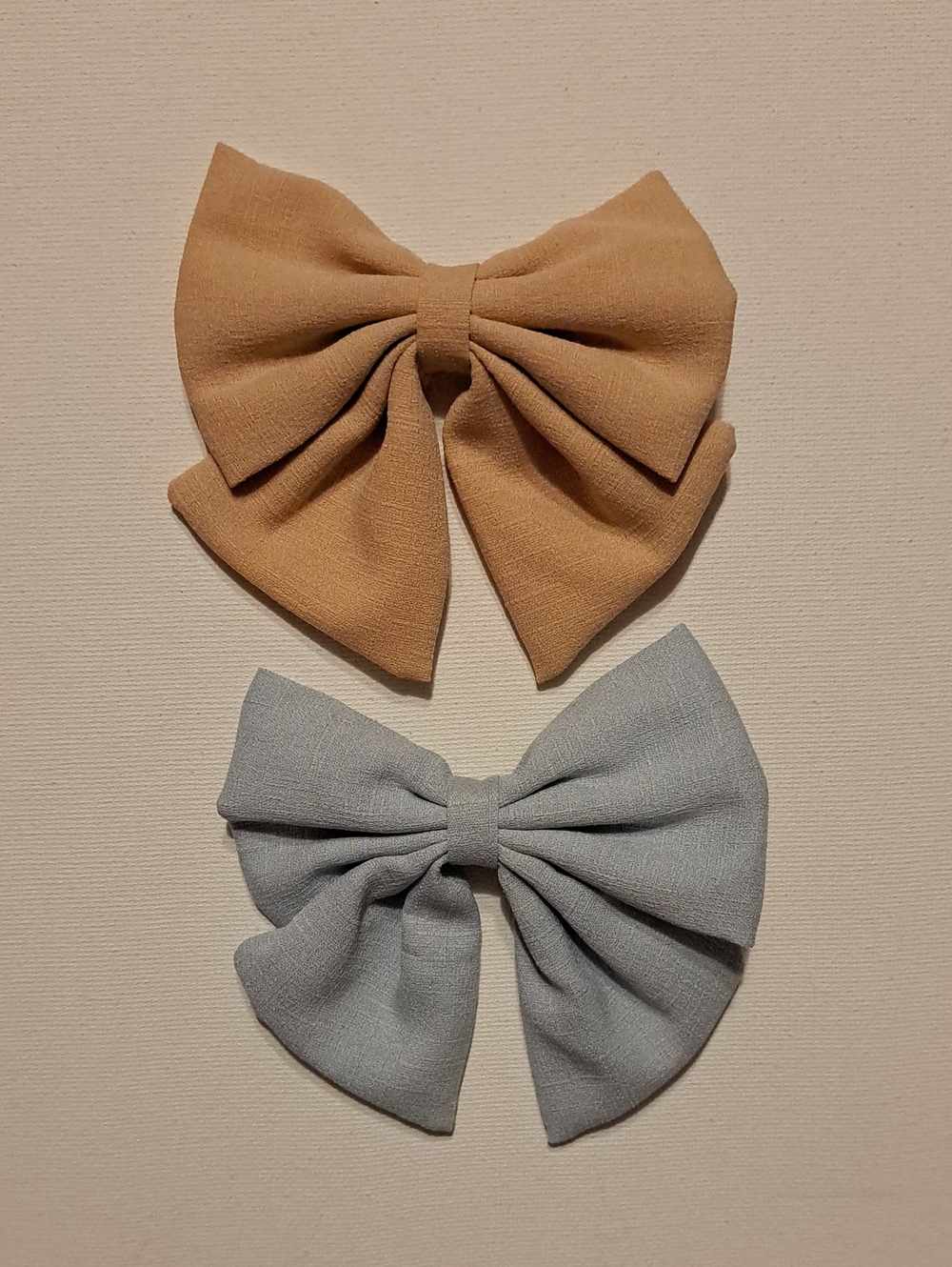 Set Of 2 Kids Fabric Hair Bows - Tan and Light Blue